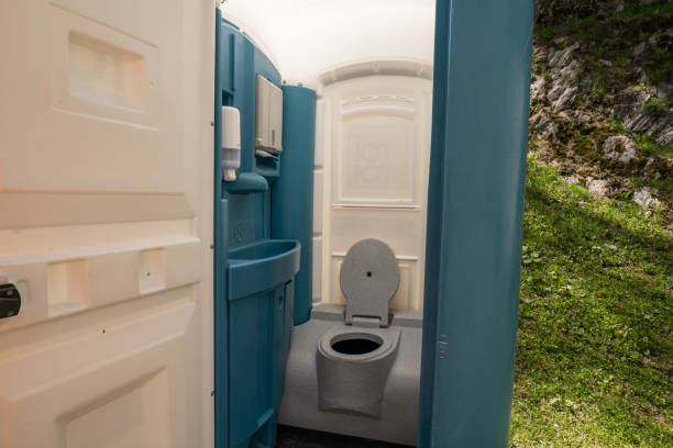 Portable Toilet Options We Offer in Lorena, TX